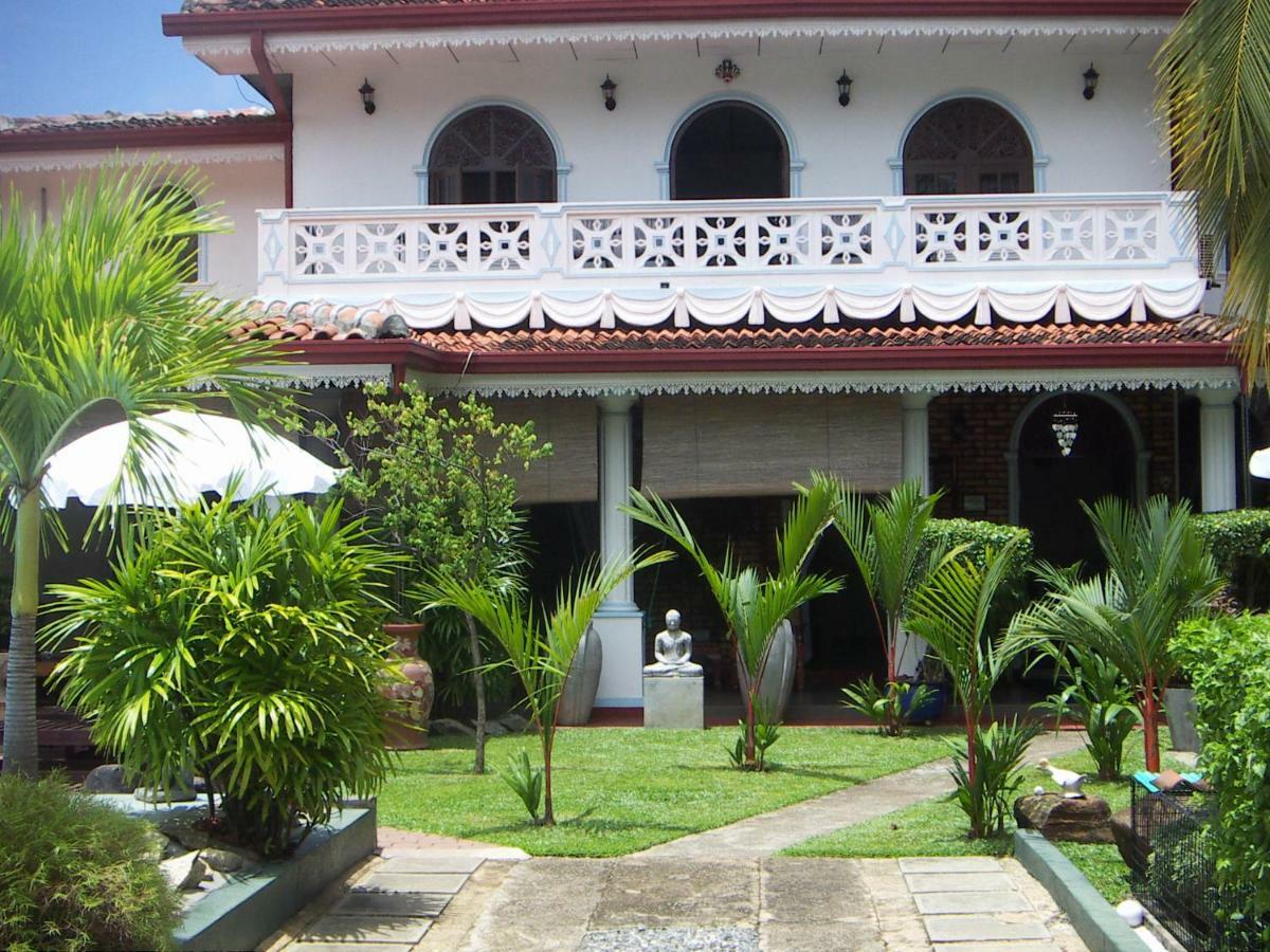 Ayubowan Guesthouse Negombo Esterno foto